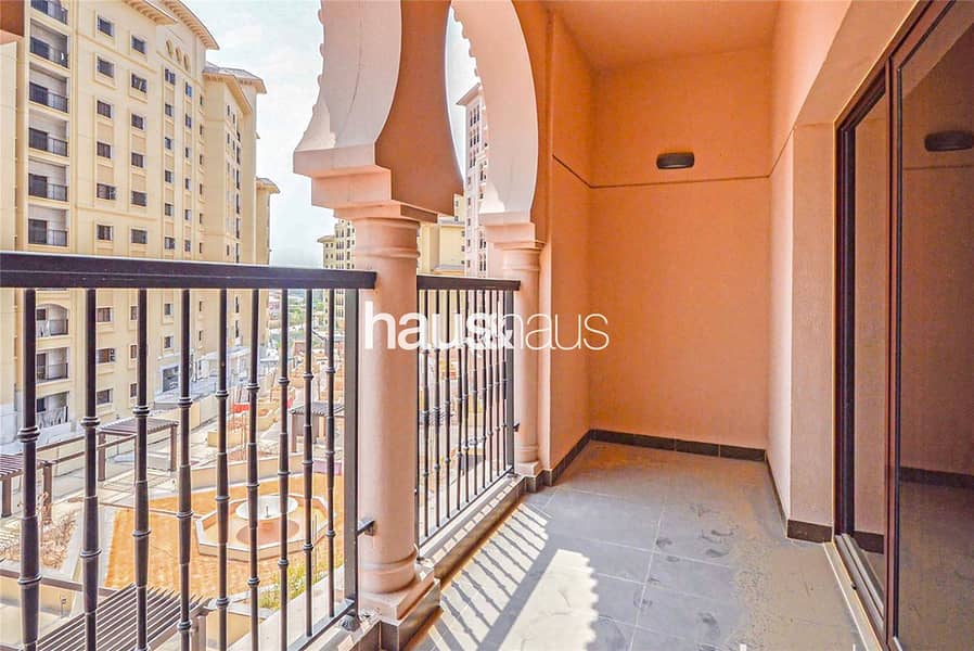 2 Exclusive 2 Bed | Plaza View | Large Balcony |