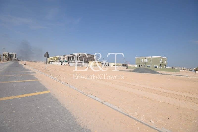 12 Amazing Deal Hotel Plot Furjan G + 7 | FU