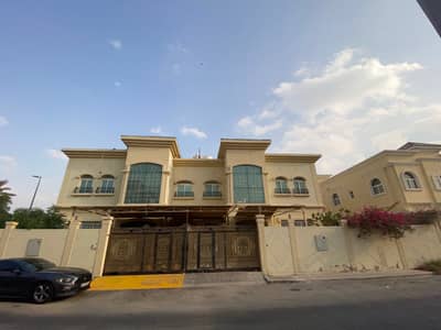 Two-storey villa, seven rooms, with central air conditioning, in Al-Fayha