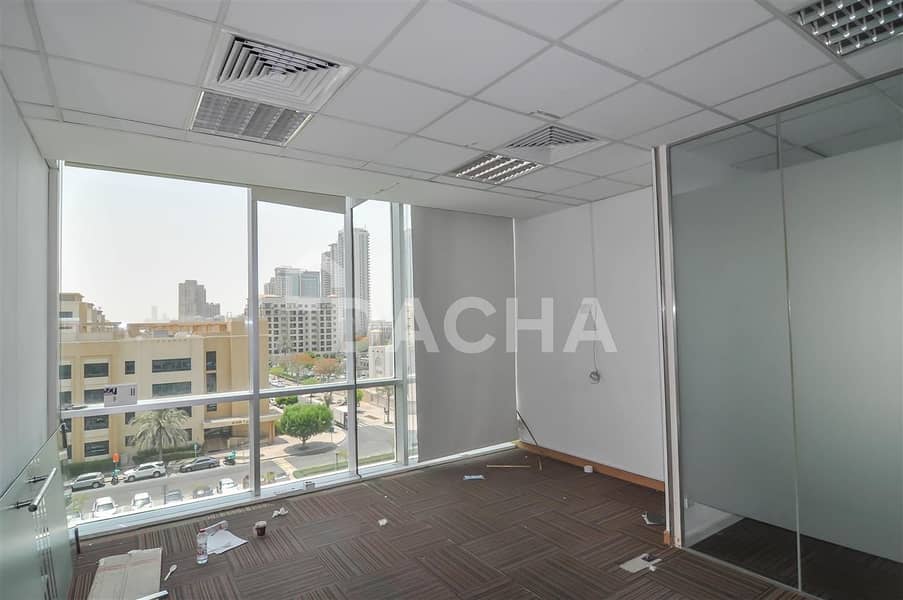 17 Luxry Office /Onxy tower view /Near metro