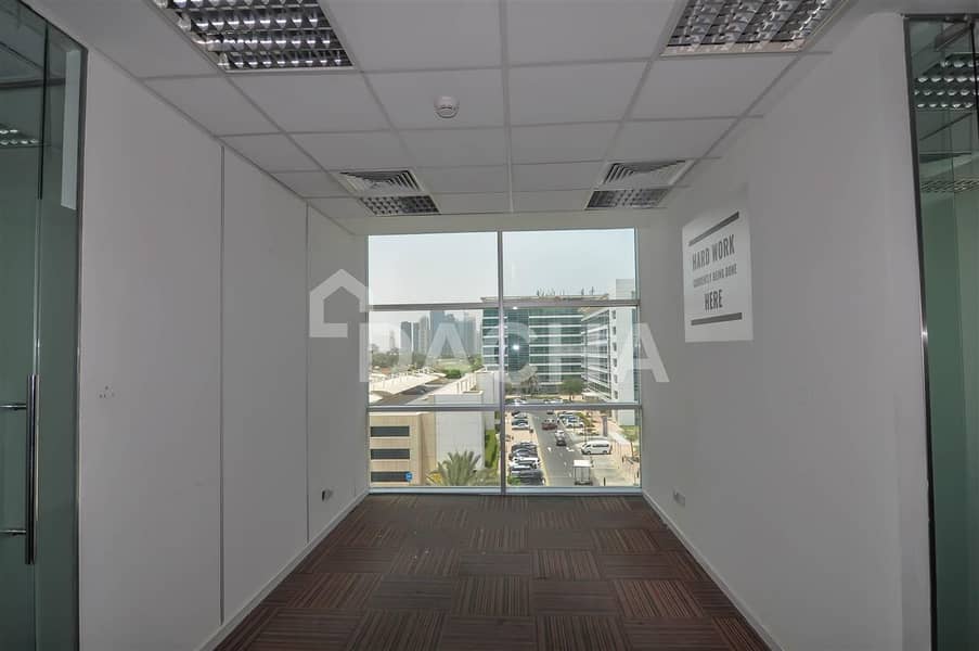 19 Luxry Office /Onxy tower view /Near metro