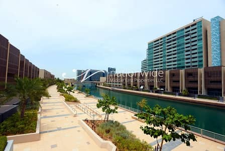 1 Bedroom Flat for Rent in Al Raha Beach, Abu Dhabi - Live A Grand Lifestyle With The View Of Canal