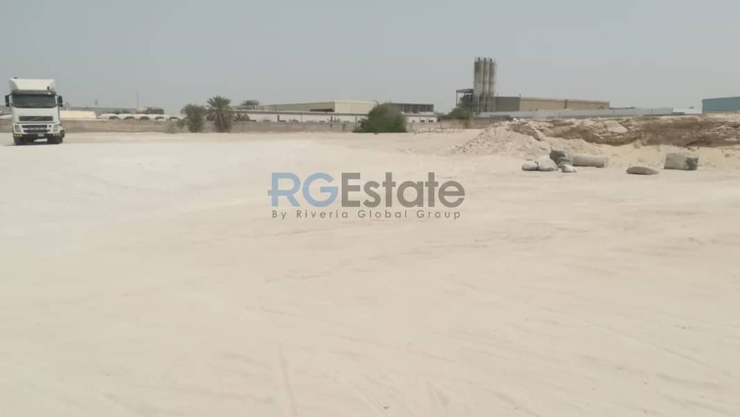 Semi-Fitted Warehouse in Al Quoz Industrial District, Al Quoz - AED 30,000,000