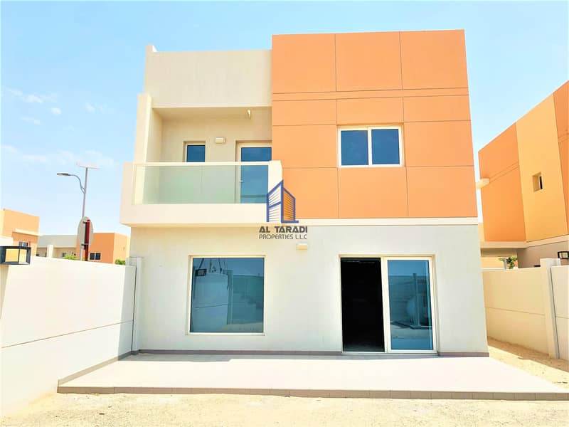 Brand New 3 BR villa With Great Views,Al Reef 2