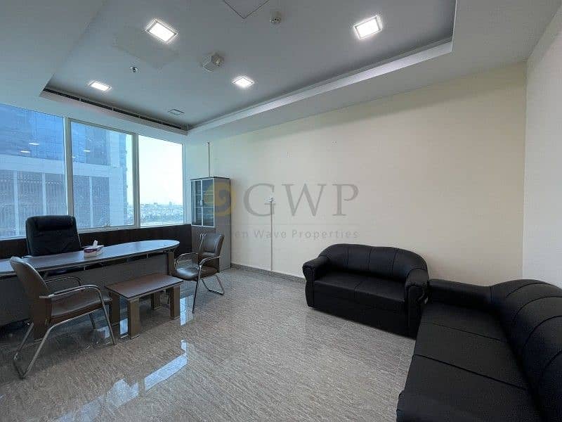 5 Fitted/Furnished office 5-Partitions in Business Bay
