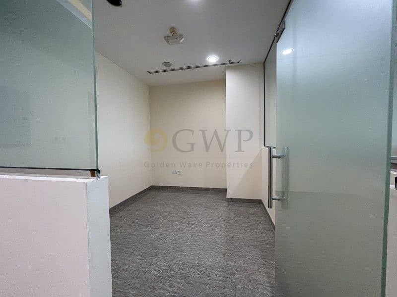 7 Fitted/Furnished office 5-Partitions in Business Bay