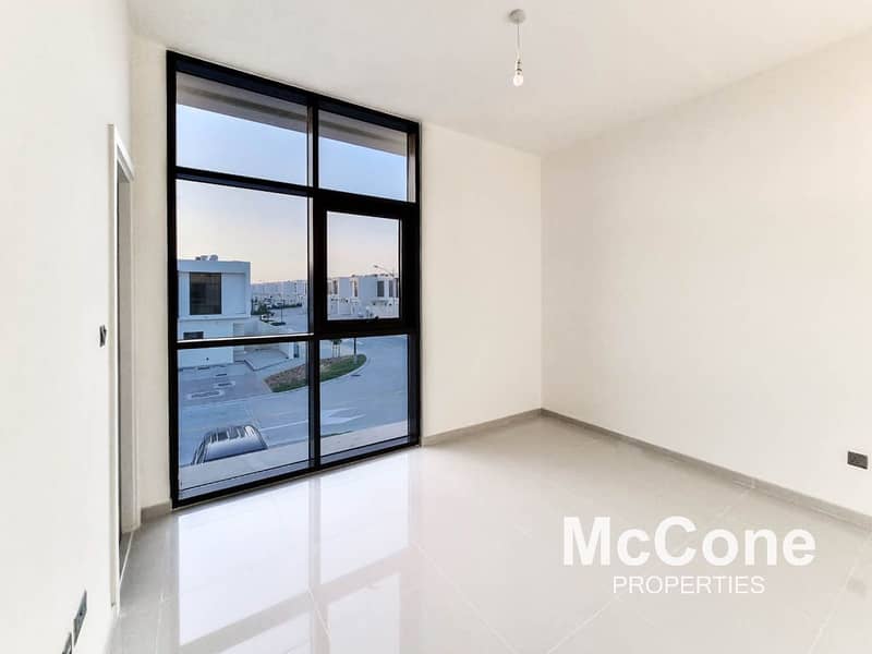 2 Ready to Move in | Corner + End Unit | View Today