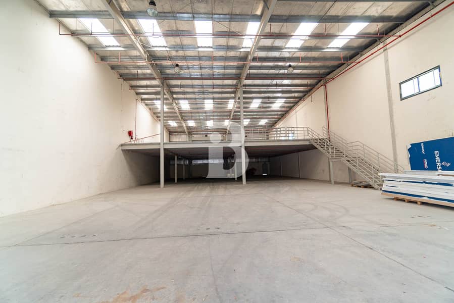 位于迪拜投资园区（DIP），1期 的仓库 420000 AED - 5477621