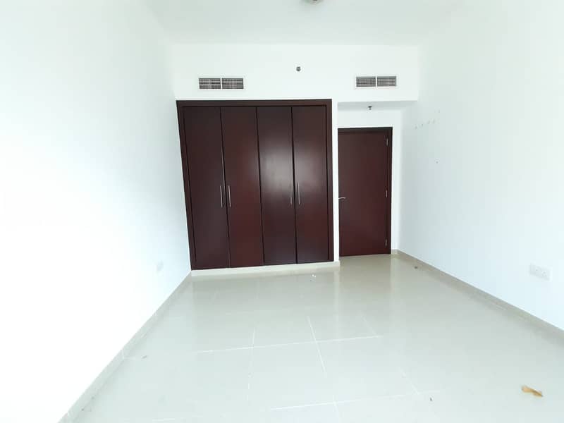 Chiller Free 1bhk available Rent Only 36k in 12 Cheques  With All facilities free