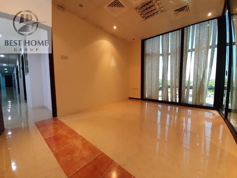 VIBRANT AND DECENT OFFICES FOR RENT IN CORNICH AL KHALIDIYA