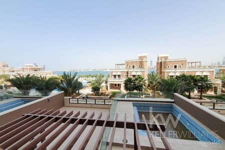 5 Bedroom Villa for Sale in Palm Jumeirah, Dubai - Huge Townhouse | Private Pool | Garage | Terrace |
