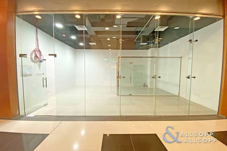 Shop for Sale in DIFC, Dubai - Retail Space | Newly Fitted | Prime Location