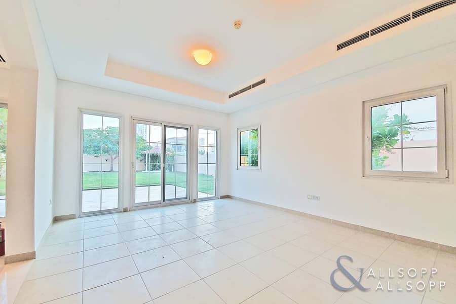 3 Two Bedroom| Vacant On Transfer| 7271SQFT