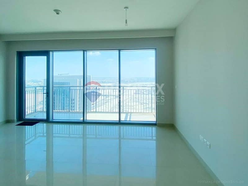 3 Modern l 1 br Apartment in Creek Harbour