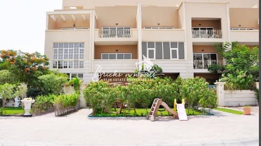 4 BR Townhouse | Fully Furnished | Immaculate condition