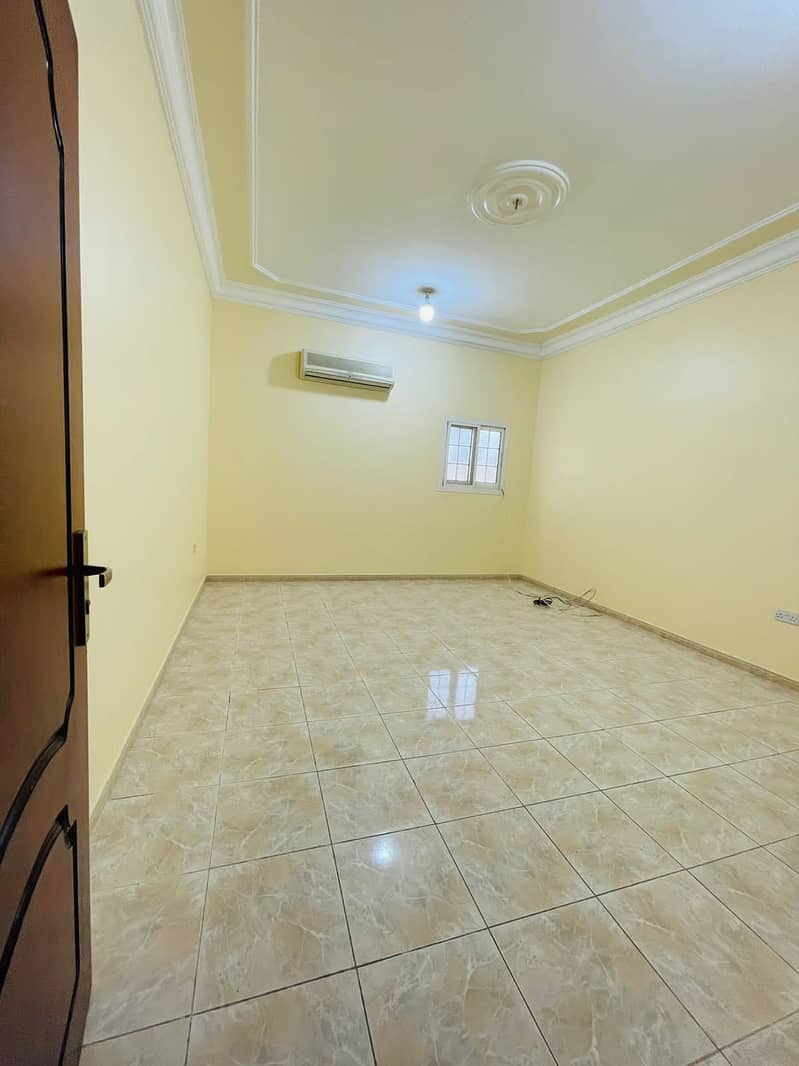 شقة في المنطقة 33،مدينة محمد بن زايد 1 غرفة 33000 درهم - 5218011