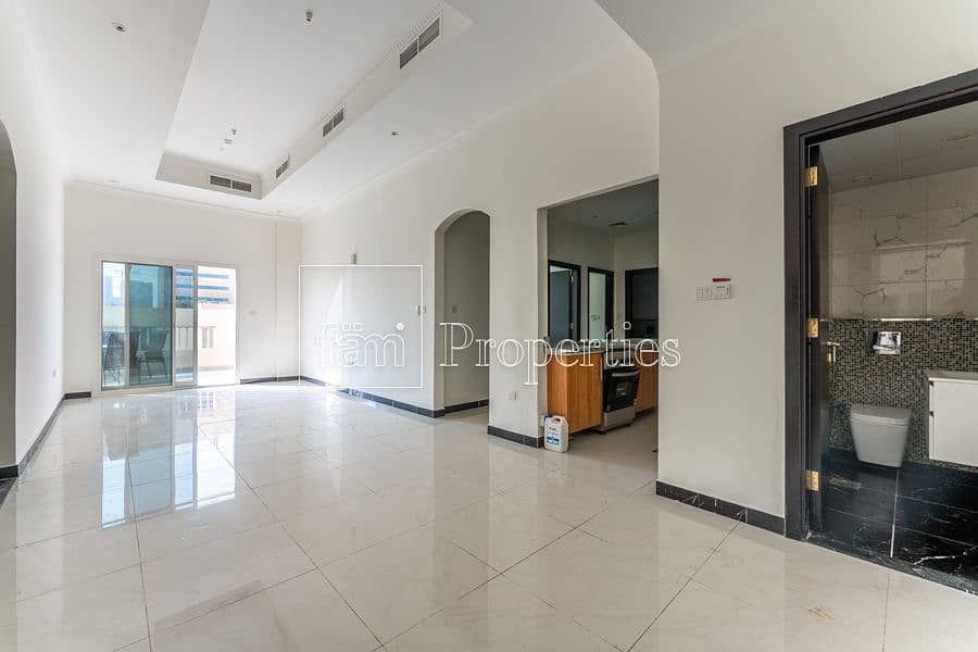 8 Prime Location | Best Offer | Spacious Apartment