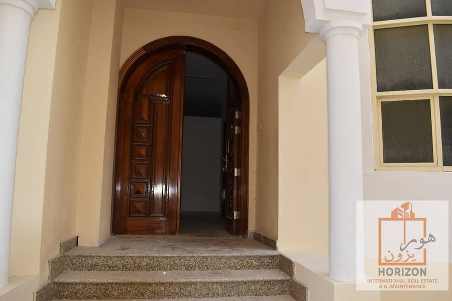 Beautiful Villa 6 Bedroom  / Good Location/ well Maintained