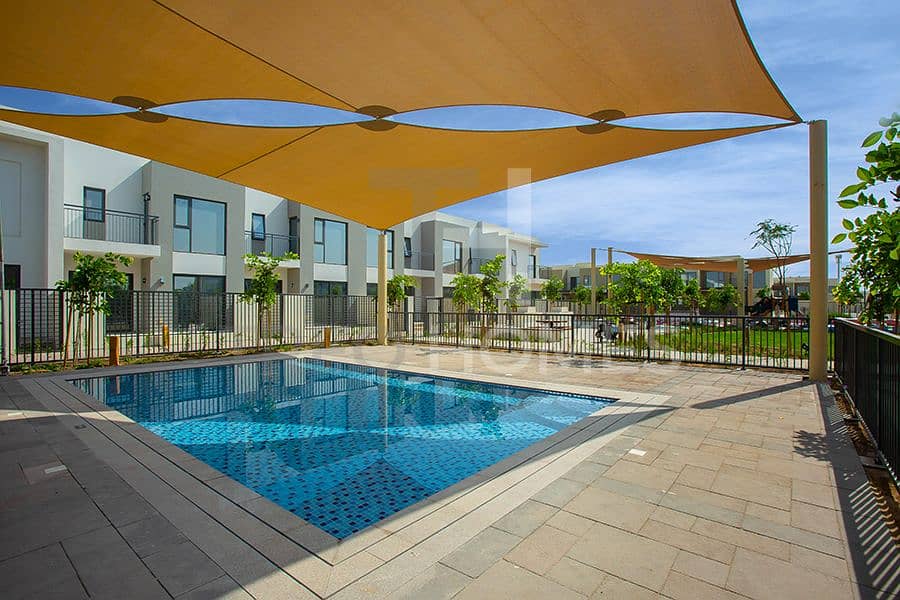 24 4 Bed End Unit | Close to Pool and Gym
