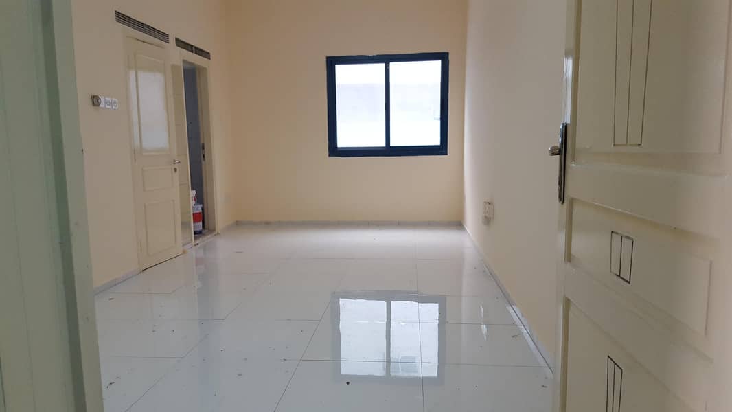 HUGE Studio Apartment Closed Kitchen Near Burjuman Metro