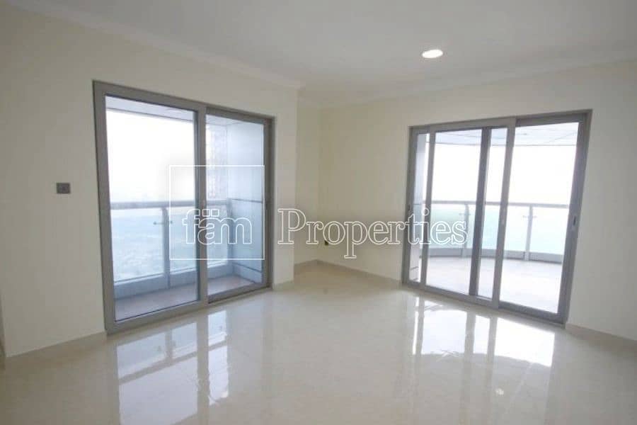 24 Amazing 4-Bedroom Penthouse with Sea view!