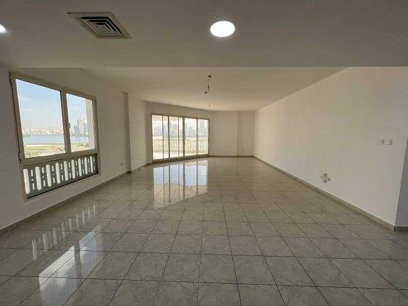 Квартира в Аль Маджаз，Здание Ривьера, 3 cпальни, 110000 AED - 5195848