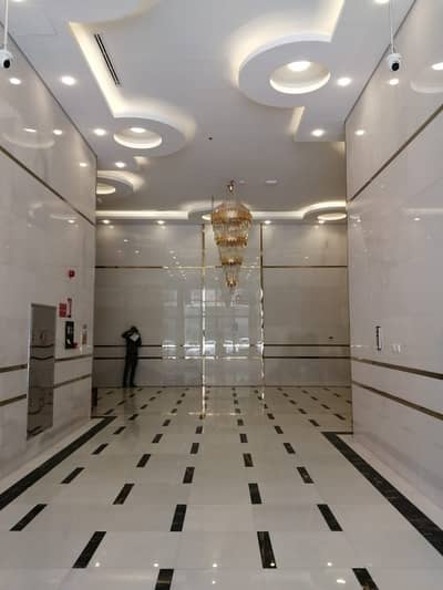 فلیٹ 3 غرف نوم للايجار في المويهات، عجمان - Entry of the Building - مدخل البناية