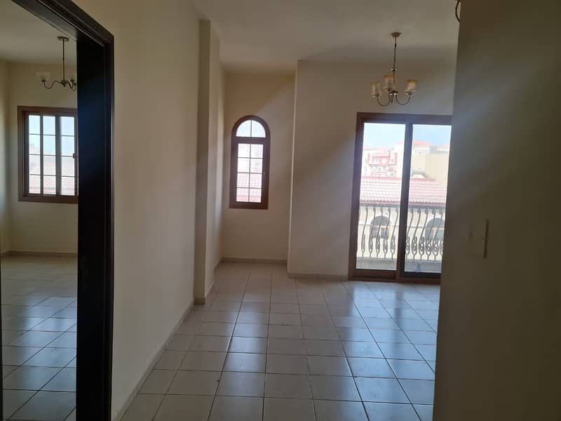 ONE BEDROOM IN SPAIN CLUSTER, with balcony ONLY 30000 by 1 cheque