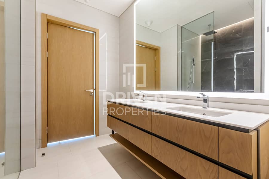 16 Brand New and Elegant Duplex | Burj View