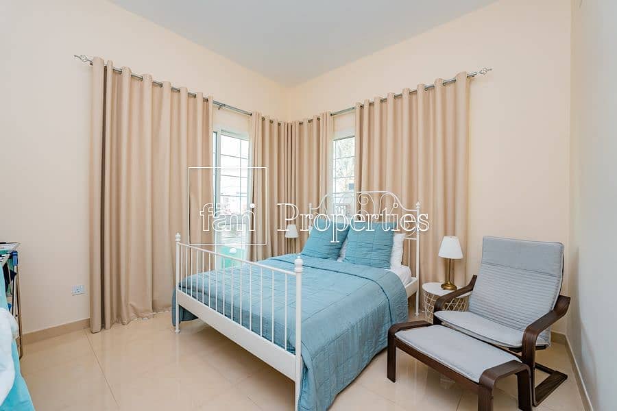 15 What a STEAL! 5BR Rahat Next to Pool & Park!