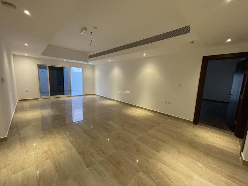 SPACIOUS  TOWNHOUSE VILLA  | NEAR TO SHEIKH ZAYED ROAD AND MOE !!!