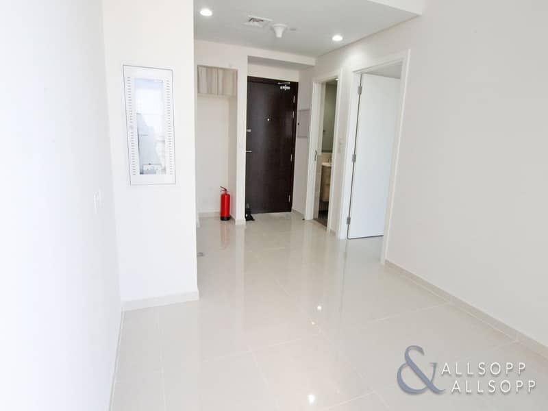 12 1 Bed Apartment | Vacant | Large Balcony