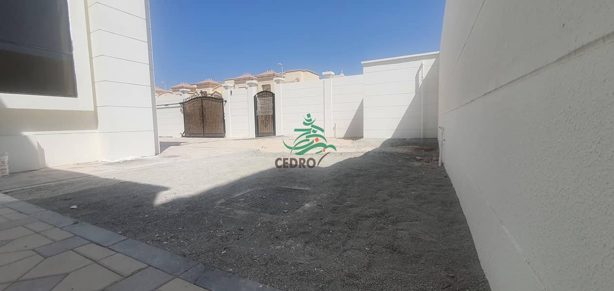4 Villa commercial and Residential in Al Bateen Airport
