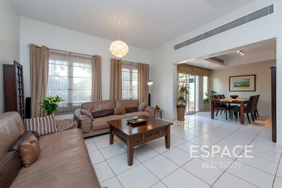 3 Exclusive 3BR | Opposite the Pool and Park with Skyline View