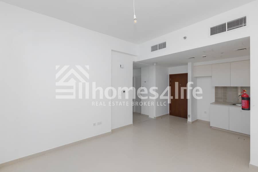 3 Amazing 1BR Apt and Close to Facilities |Good Deal