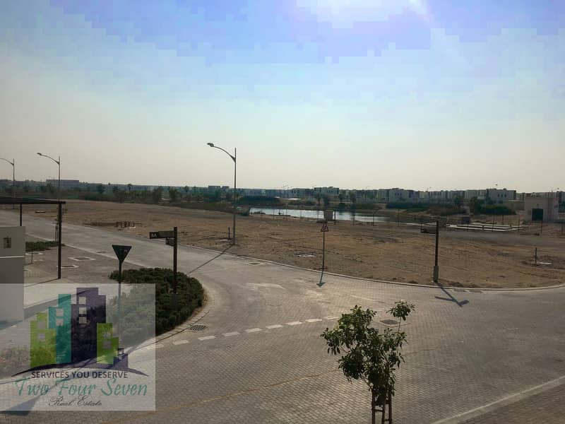 LAKE FACING NEW CLUSTER TRIXIS 3BED+M
