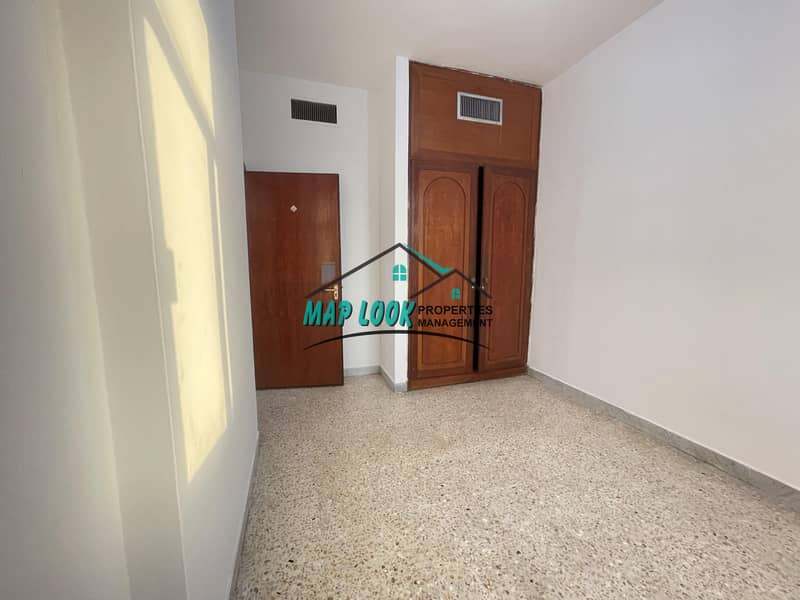 Hot offer 1 bedroom 1 bath  With balcony 33,999  Located Al Falah St