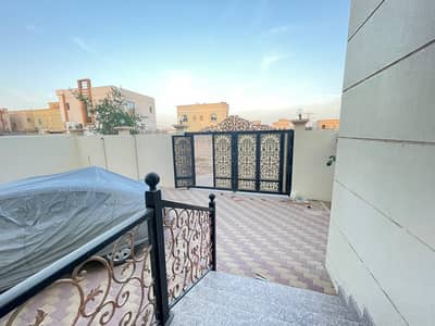 2 Bedroom Villa for Sale in Al Yasmeen, Ajman - Furnished villa for sale in Jasmine and electricity is connected