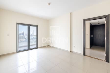 فلیٹ 1 غرفة نوم للبيع في مدينة دبي الرياضية، دبي - شقة في المساكن الحمراء مدينة دبي الرياضية 1 غرف 699999 درهم - 5586239