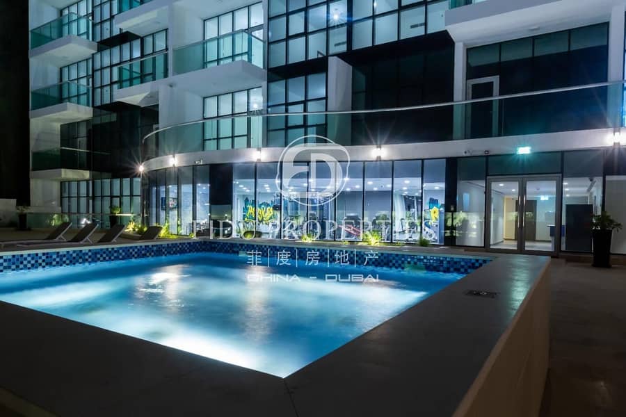 5 READY TO MOVE|HIGH FLOOR | POOL VIEW|0% COMMISSION