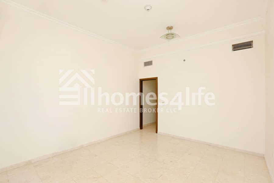 18 Spacious| Vacant| Burj & Canal View |Higher Floor