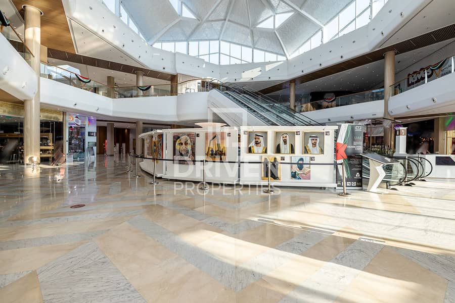 12 Premium Retail Space and Inside The Mall