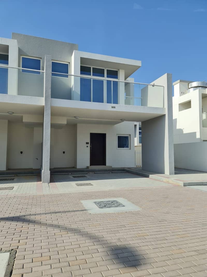 3br townhouse for rent in damac hills