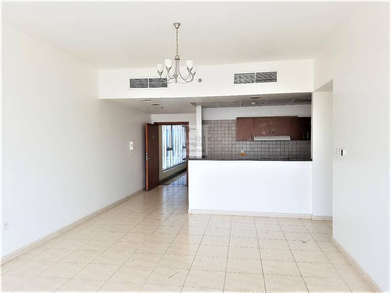 Large 2 Bed in Skycourt Balcony just 43 k