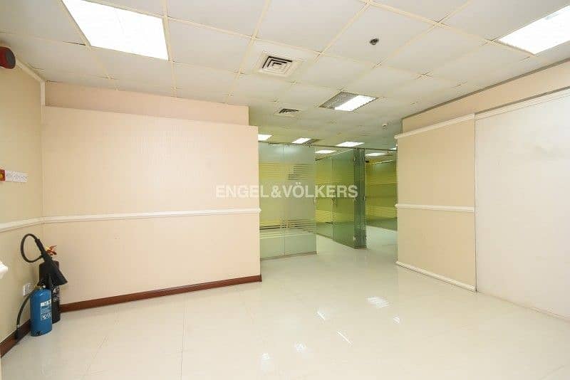 5 Partition Units | Near Metro | Prominent Bldg.