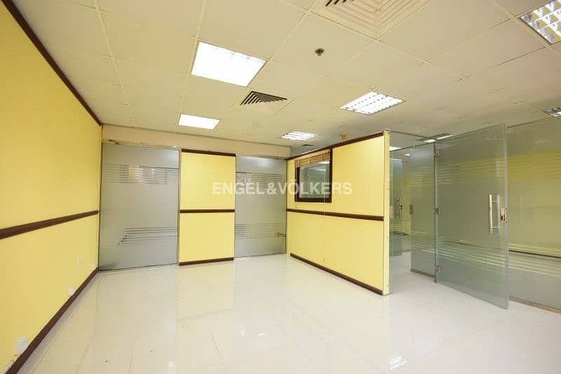 15 Partition Units | Near Metro | Prominent Bldg.
