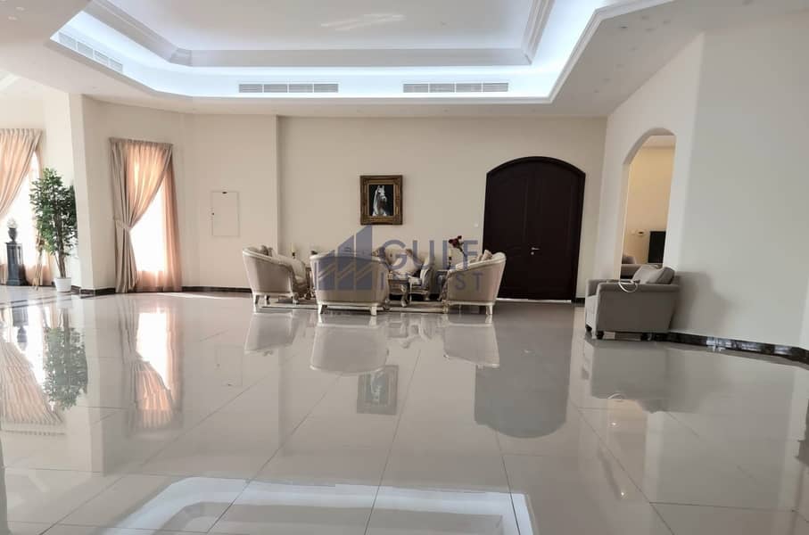 12BR Beautiful Villa in Nad Al Sheba