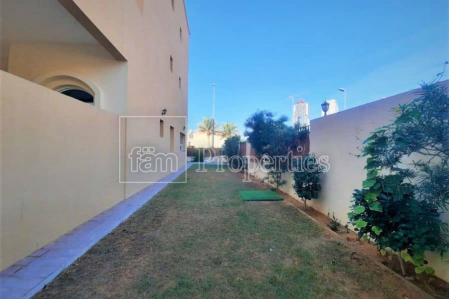 4 Vacant | Spacious | 4 Beds Villa