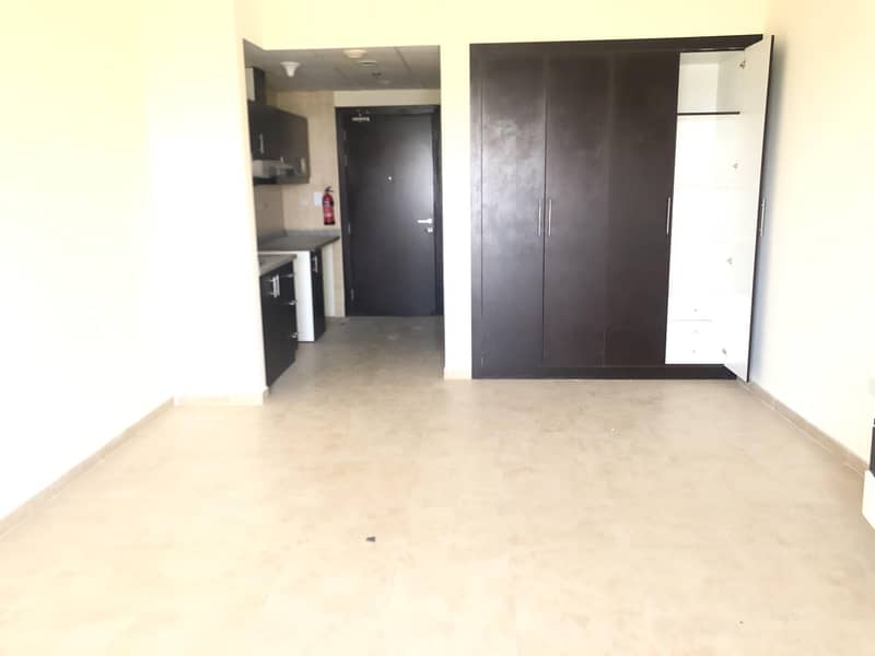 Chiller free studio with balcony 490 sqft only 25/4 chks