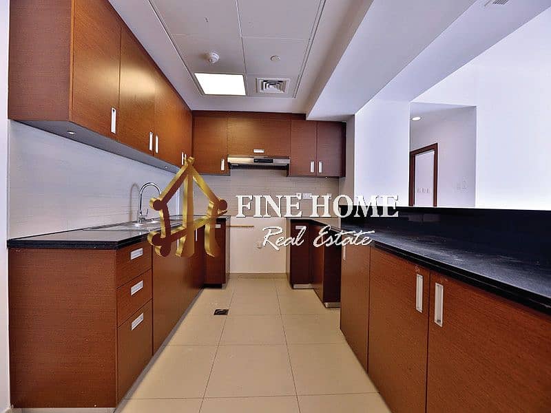 11 High Floor 3 BR. apartment With Sea View